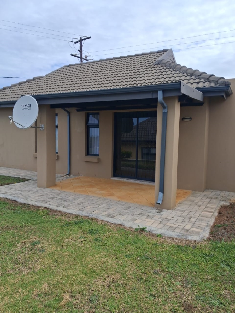 To Let 3 Bedroom Property for Rent in Kidds Beach Eastern Cape